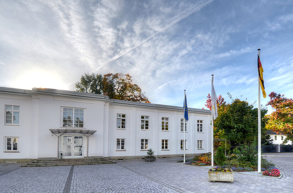 Der Sitz des Bundeskartellamtes in Bonn, © Bundeskartellamt, Pressefoto von https://www.bundeskartellamt.de/SharedDocs/Bild/DE/Pressefotos/Haus1.html?nn=3591332